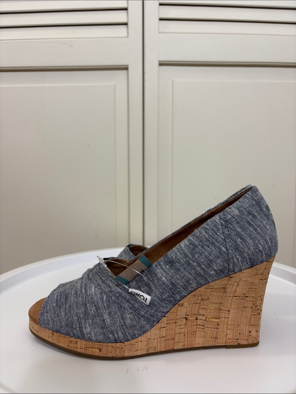 NWT TOMS Wedge Sandals in Chambray Size 8.5